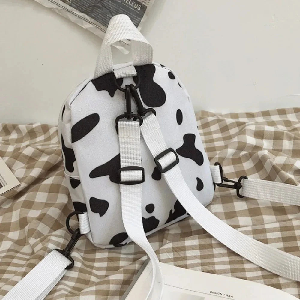 Mini Mochila Feminina Para Passeio Com Estampa E Chaveiro Vaquinha comandshoes 